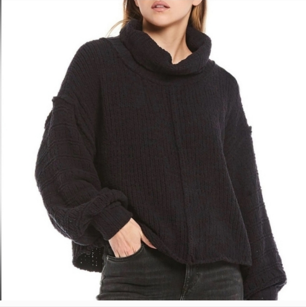 FREE PEOPLE BE YOURS BLACK SWEATER SIZE XS NWT